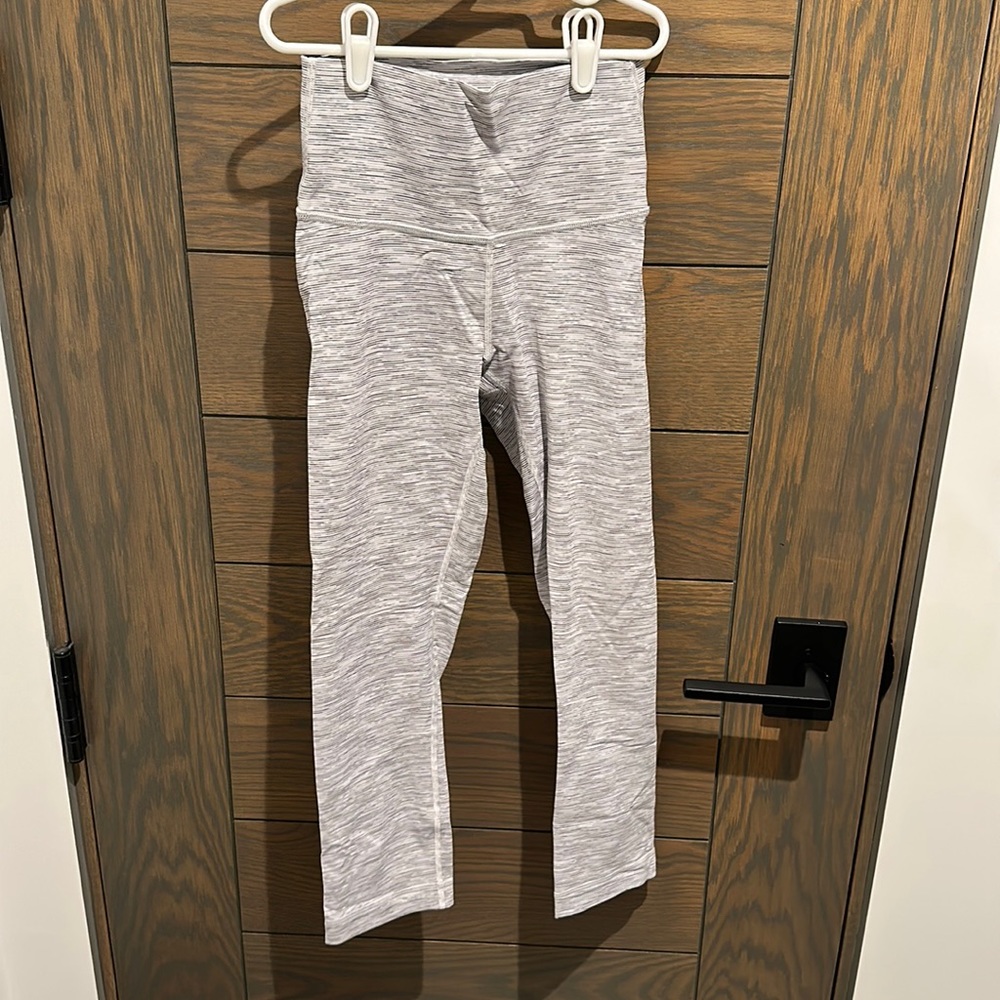 LULULEMON WUNDER UNDER TRAIN HIGH ROSE CROPPED LEGGINGS